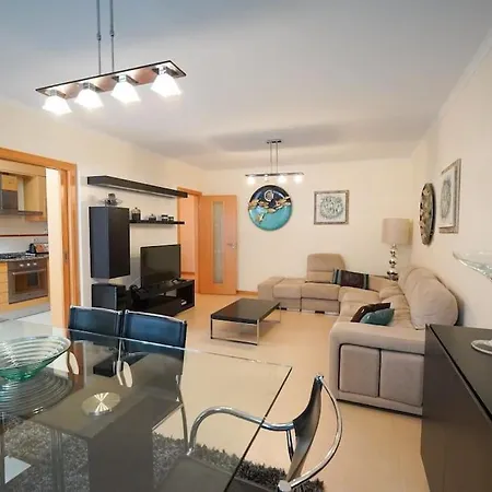 Lägenhet Dalila's House - Spacious And Comfortable 3-bedroom With Garage Nazaré
